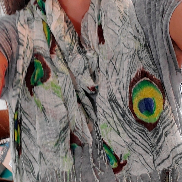 Kismet Accessories - Lightweight peacock feather scarf